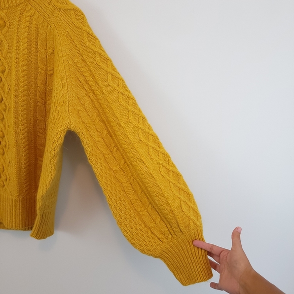 Demylee X J. Crew Balloon Sleeve Sweater. Moving somewhere warm. Never worn - Picture 4 of 9